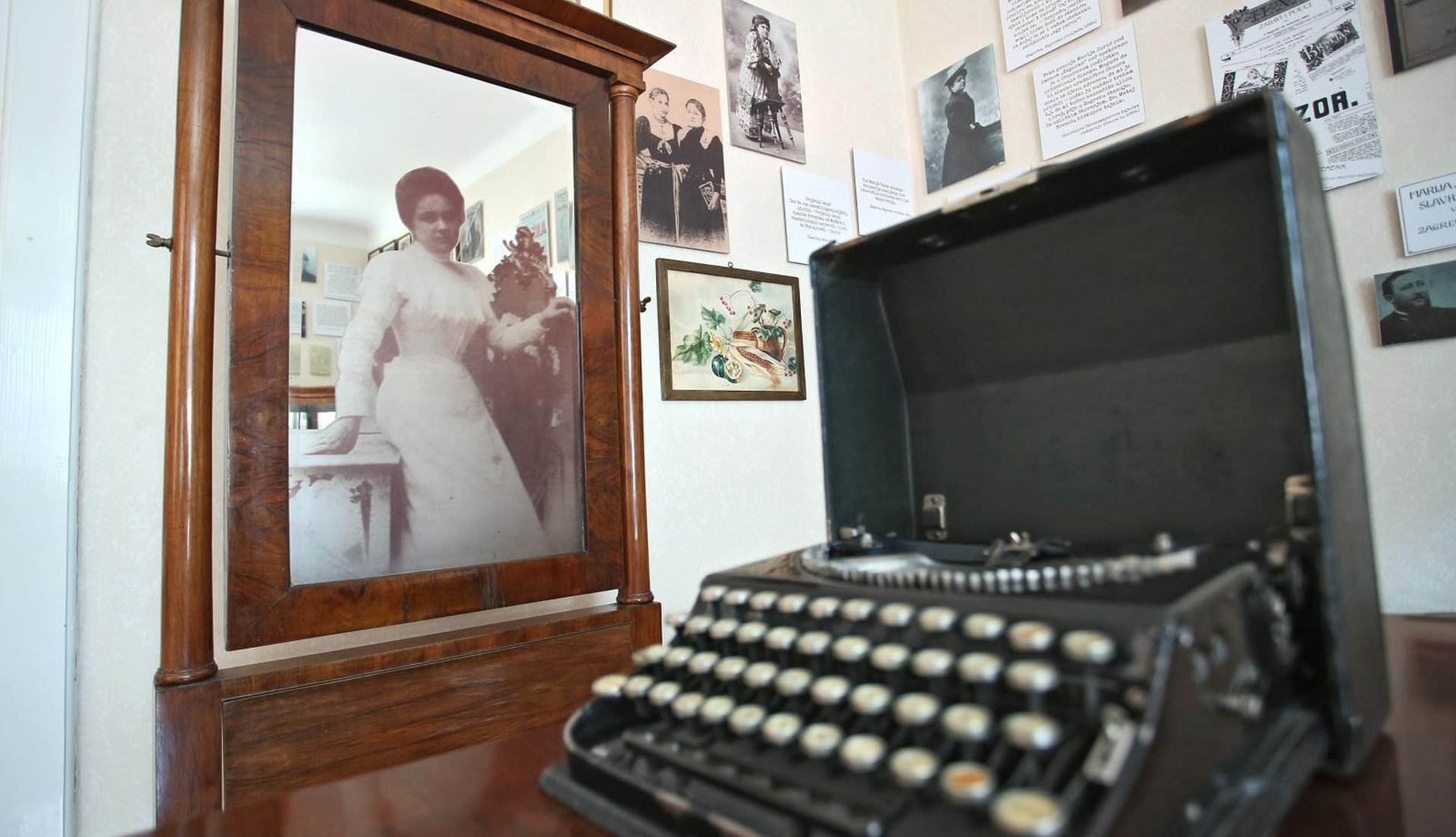 11.06.2015., Zagreb - Memorijalni stan Marije Juric Zagorke na Dolcu. 
Photo: Sanjin Strukic/PIXSELL