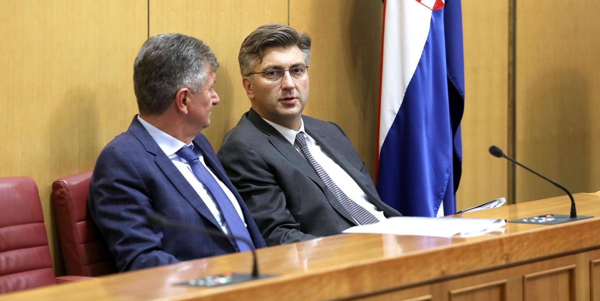 Zagreb: Sabor raspravlja o opozivu ministra Kujundžića 11.10.2018., Zagreb- Sabor je popodnevni rad nastavio raspravom o zahtjevu oporbe za opozivom ministra zdravstva Milana Kujundzica.

Photo: Patrik Macek/PIXSELL