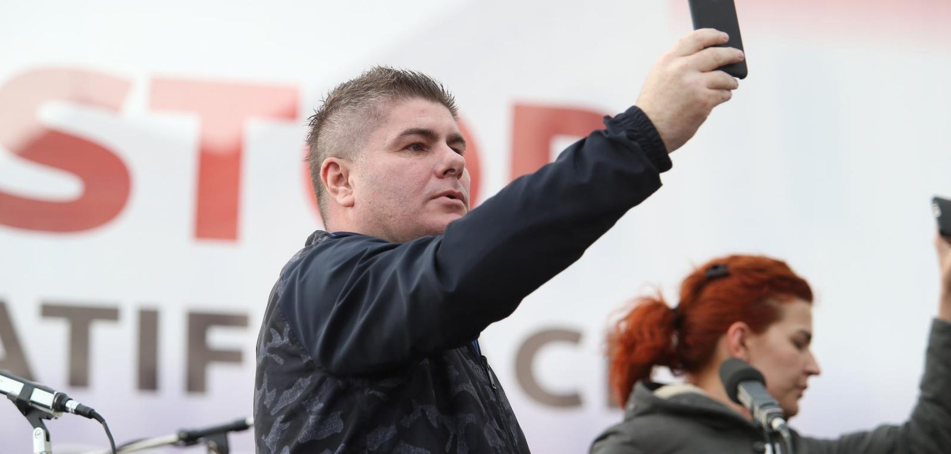 12.04.2018., Split - Prosvjed gradjana na rivi protiv ratifikacije Istanbulske konvencije u organizaciji Gradjanske inicijative "Hrvatska protiv ratifikacije Istanbulske konvencije". Prosvjedom se zeli izraziti nezadovoljstvo nametanjem ideologije u obrazovni sustav i sudstvo. Velimir Bujanec Photo: Ivo Cagalj/PIXSELL
