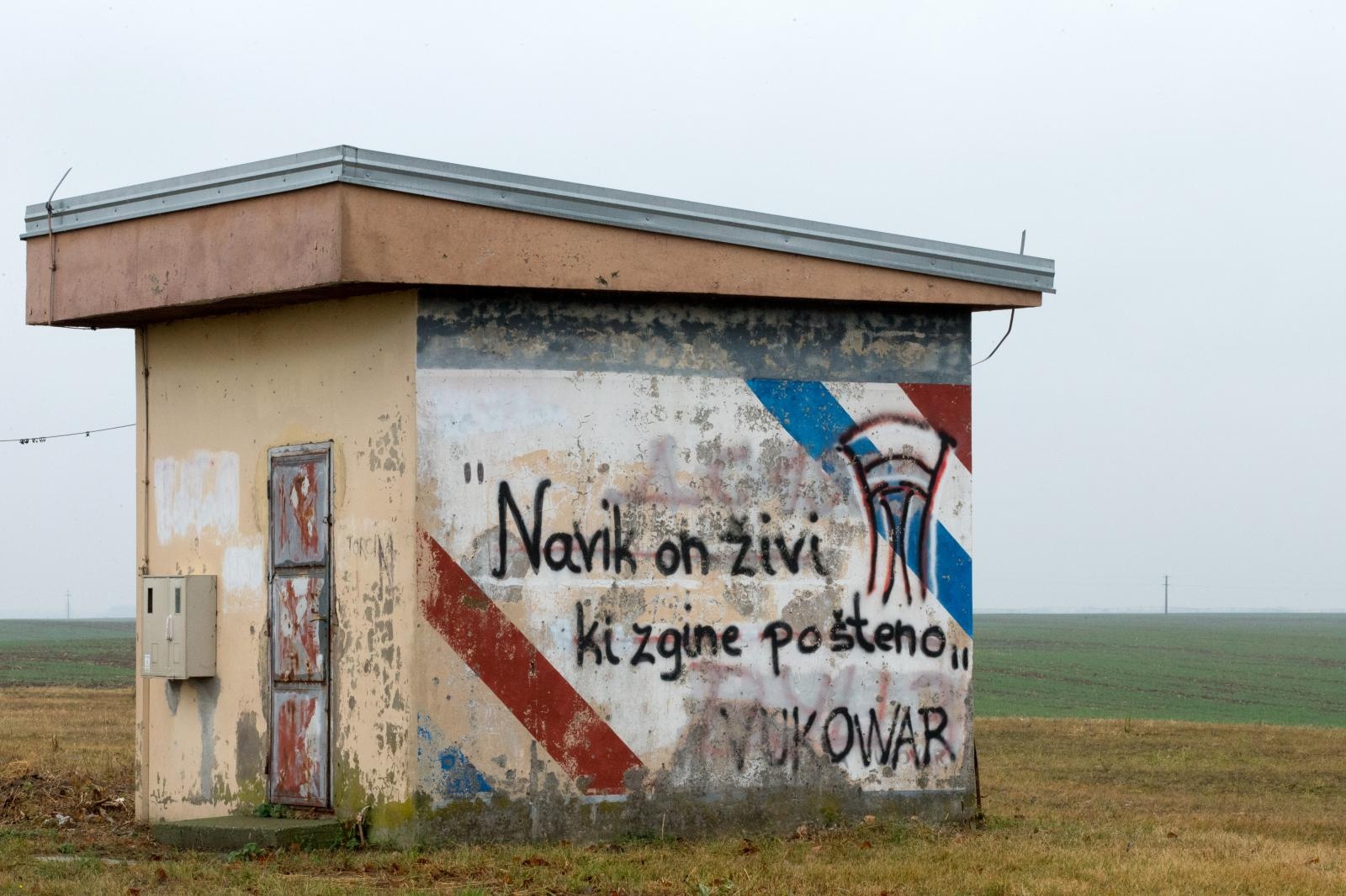Vukovar: Obilježena 27. obljetnica stradanja vojnika i civila na Ovčari 20.11.2018., Vukovar - Na mjestu masovne grobnice na Ovcari danas je obiljezena 27. obljetnica ubojstva 200 ranjenika i civila koje su srpske postrojbe odvele 19. studenog 1991. napon zaposjedanja grada iz vukovarske bolnice, te ih 20. studenog tu likvidirale. Photo: Dubravka Petric/PIXSELL