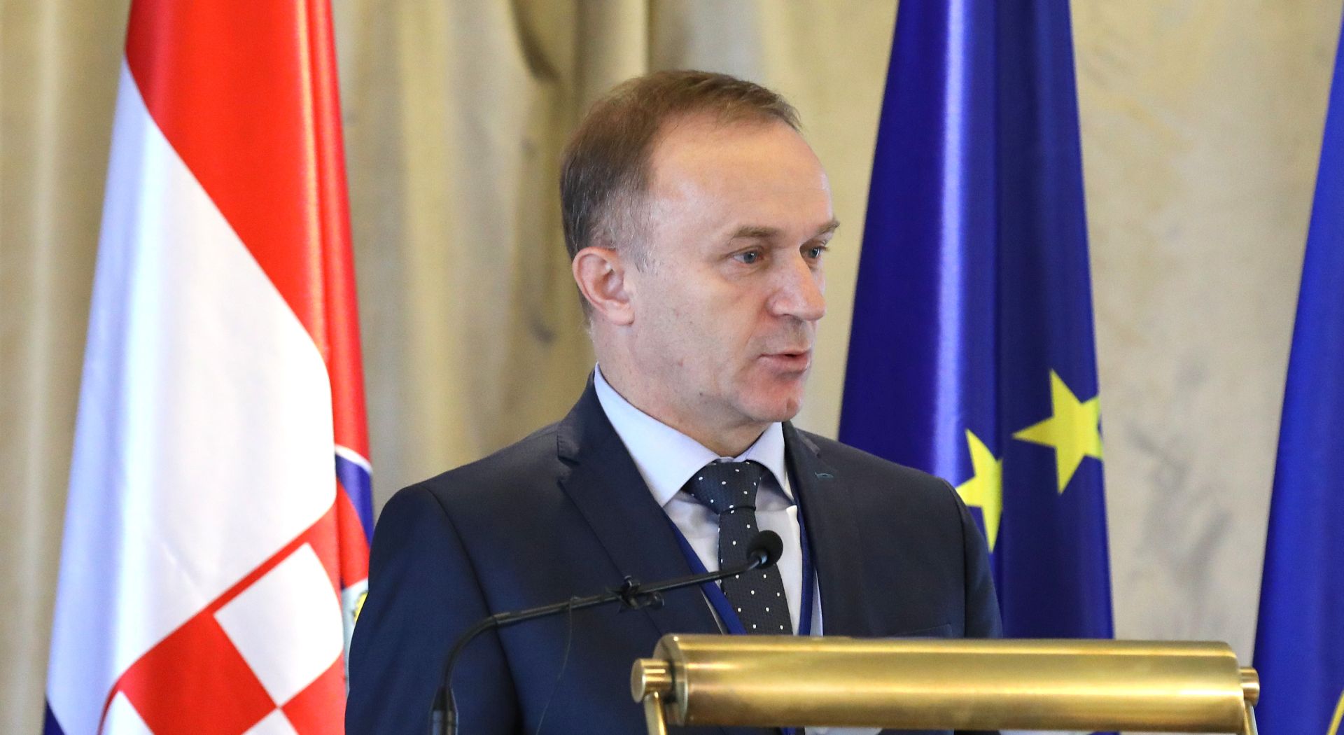 Zagreb, 21.11.2018 - Dvodnevna meðunarodna Konferencija o sigurnosnim izazovima za Europu u organizaciji RACVIAC-a - Sredita za sigurnosnu suradnju i Zaklade Konrad Adenauer, Ured u RH, uz potporu Instituta za razvoj i meðunarodne odnose. Na fotografiji Vlado Galiæ.
foto HINA/ Admir BULJUBAIÆ/ abu