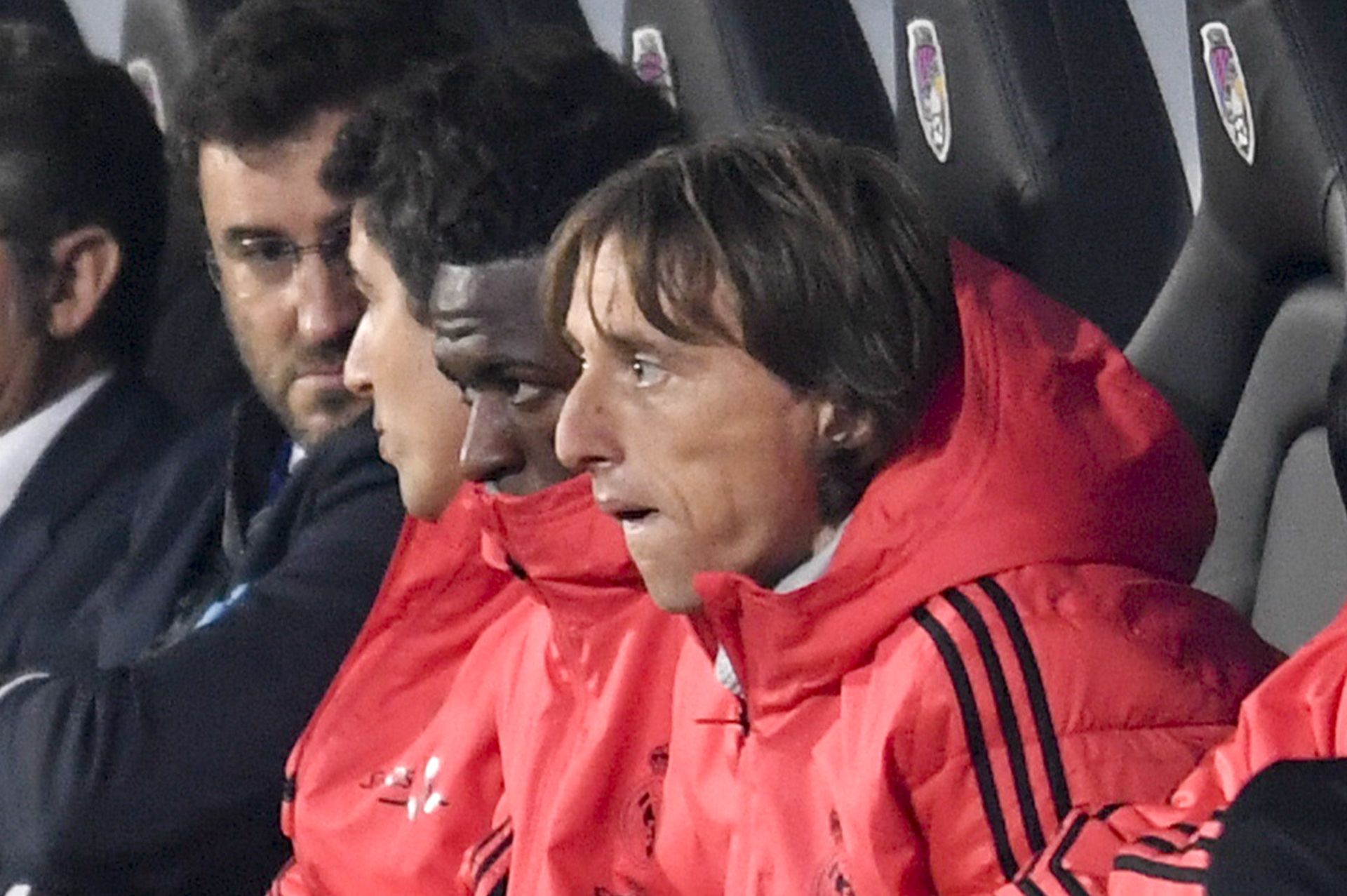 epa07149410 Real Madrid's Luka Modric (R) reacts during the UEFA Champions League group G soccer match between Viktoria Plzen and Real Madrid in Plzen, Czech Republic, 07 November 2018.  EPA/FILIP SINGER
