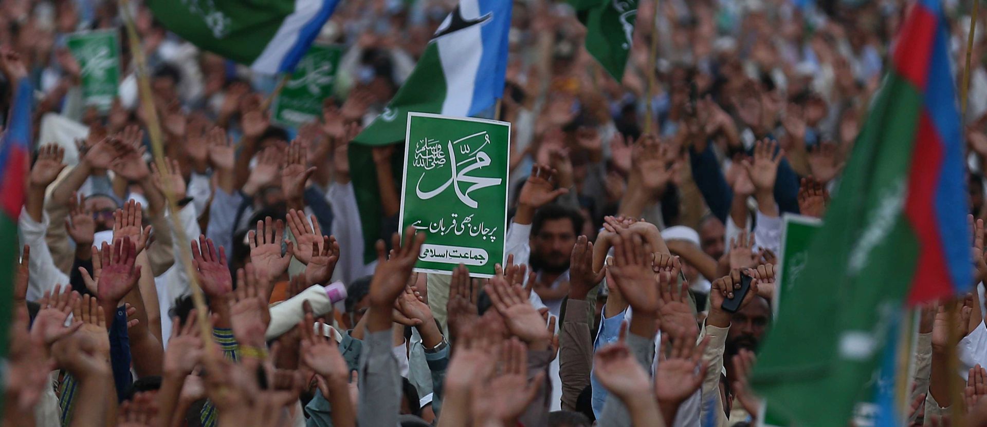 epa07141501 Supporters of Islamic political party Jamat-e-Islami hold placards bearing the name of the Prophet Muhammad during a protest after the Supreme Court acquitted Asia Bibi, a Christian accused of blasphemy, in Karachi, Pakistan, 04 November 2018. Radical Islamist has been protesting in a number of Pakistan cities against the Supreme Court's decision to overturn the death sentence of Christian woman Asia Bibi, who had been convicted in 2010 of blasphemy.  EPA/SHAHZAIB AKBER