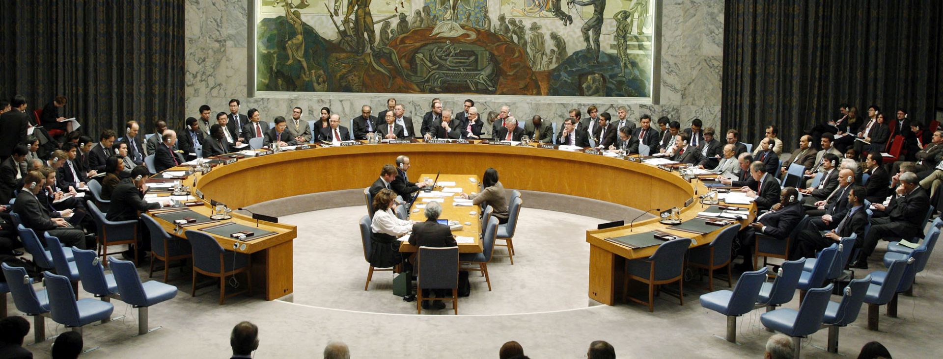 New York, 16.12.2008 - Vijeæe sigurnosti Ujedinjenih naroda u utorak je prihvatilo rezoluciju u kojoj je pruilo potporu izraelsko-palestinskom mirovnom procesu, zapoèetom u Annapolisu (SAD) 2007., te pozvalo da se pregovori nastave u 2009., i nakon isteka mandata izraelskih i palestinskih èelnika s ciljem postizanja rjeenja s dvije drave - Izraelom i Palestinom. 
foto FaH/ UN/ Eskinder Debebe/ ua