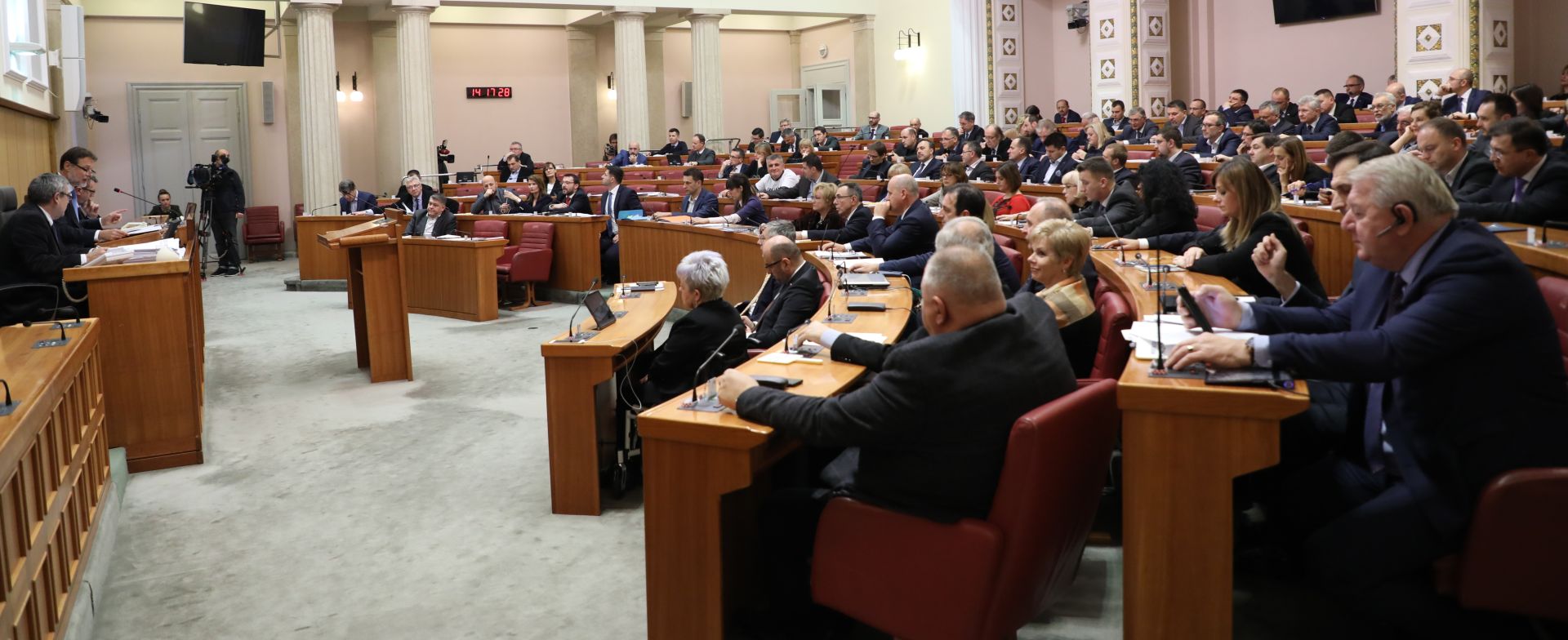 Zagreb, 14.12.2018 - 10. sjednica Hrvatskog sabora prije zimske stanke. Na fotografiji glasovanje o amandmanima.
foto HINA/ Admir  BULJUBAIÆ/ abu