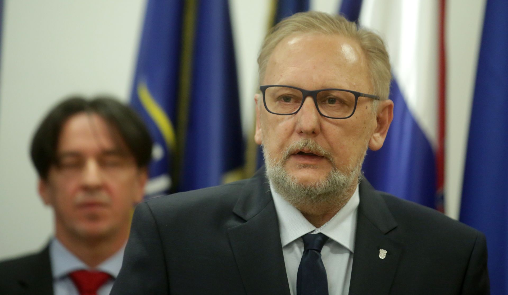 Zagreb, 27.12.2018 - Ministar unutarnjih poslova Davor Božinović potpisao je Okvirni sporazum za nabavu uređaja za mjerenje brzine sa Zajednicom gospodarskih subjekata. Financijska sredstva za nabavu uređaja za mjerenje brzine osigurana su iz Nacionalnog programa sigurnosti cestovnog prometa. Na fotografiji Davor Božinović.  
foto HINA / Daniel KASAP /dk