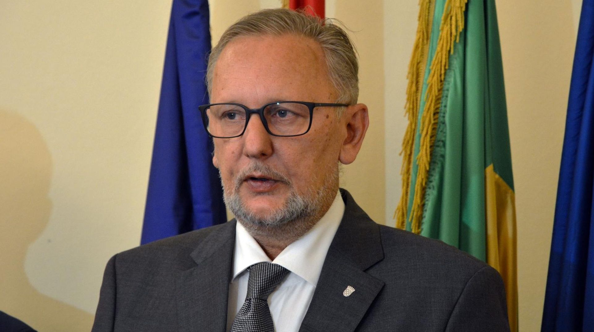 Požega: Ministar Božinović i gradonačelnik potpisali sporazum o uređenju Policijske postaje 03.09.2018. Pozega - Ministar unutarnjih poslova Davor Bozinovic i gradonacelnik Grada Pozege Darko Puljasic potpisali su Sporazum o sufinanciranju uredjenja Policijske postaje Pozega.
Photo: Ivica Galovic/PIXSELL