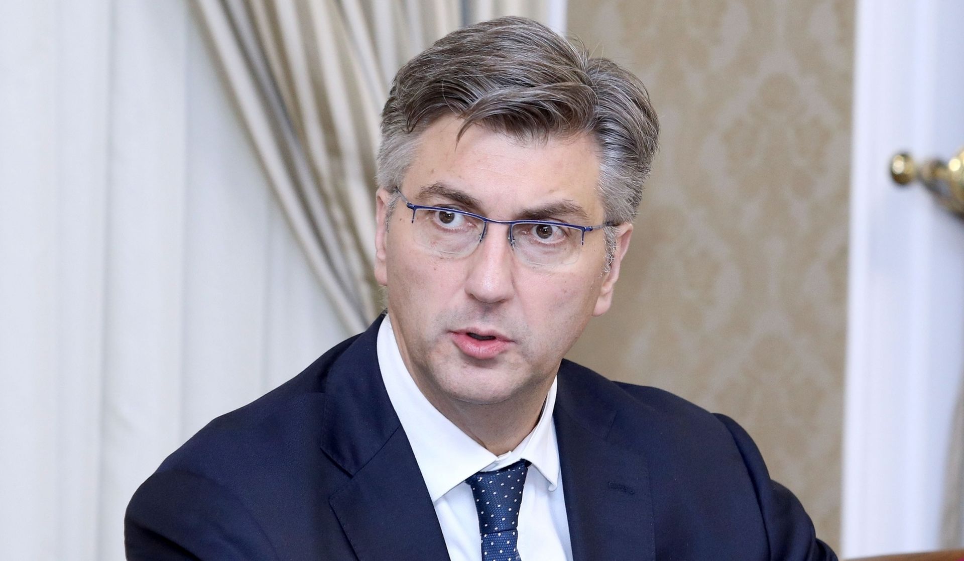 Zagreb: Vlada prihvatila Nacrt konačnog prijedloga zakona o udžbenicima 05.12.2018., Zagreb - U Banskim dvorima je odrzana 129. sjednica Vlade Republike Hrvatske na kojoj je, uz ostalo, usvojen Nacrt konacnog prijedloga zakona o udzbenicima i drugim obrazovnim materijalima za osnovnu i srednju skolu, koji je proteklih dana izazvao napetost unutar vladajuce koalicije. Predsjednik Vlade Andrej Plenkovic. 
Photo: Patrik Macek/PIXSELL