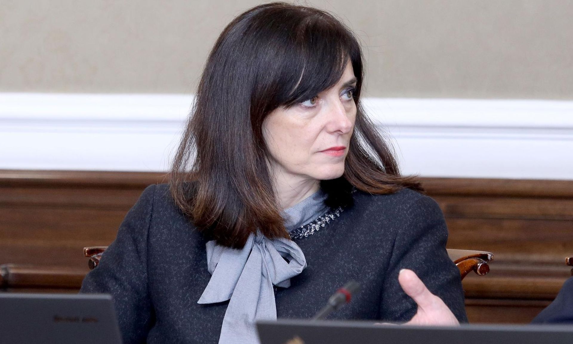 Zagreb: Vlada prihvatila Nacrt konačnog prijedloga zakona o udžbenicima 05.12.2018., Zagreb - U Banskim dvorima je odrzana 129. sjednica Vlade Republike Hrvatske na kojoj je, uz ostalo, usvojen Nacrt konacnog prijedloga zakona o udzbenicima i drugim obrazovnim materijalima za osnovnu i srednju skolu, koji je proteklih dana izazvao napetost unutar vladajuce koalicije. Ministrica znanosti i obrazovanja Blazenka Divjak. 
Photo: Patrik Macek/PIXSELL