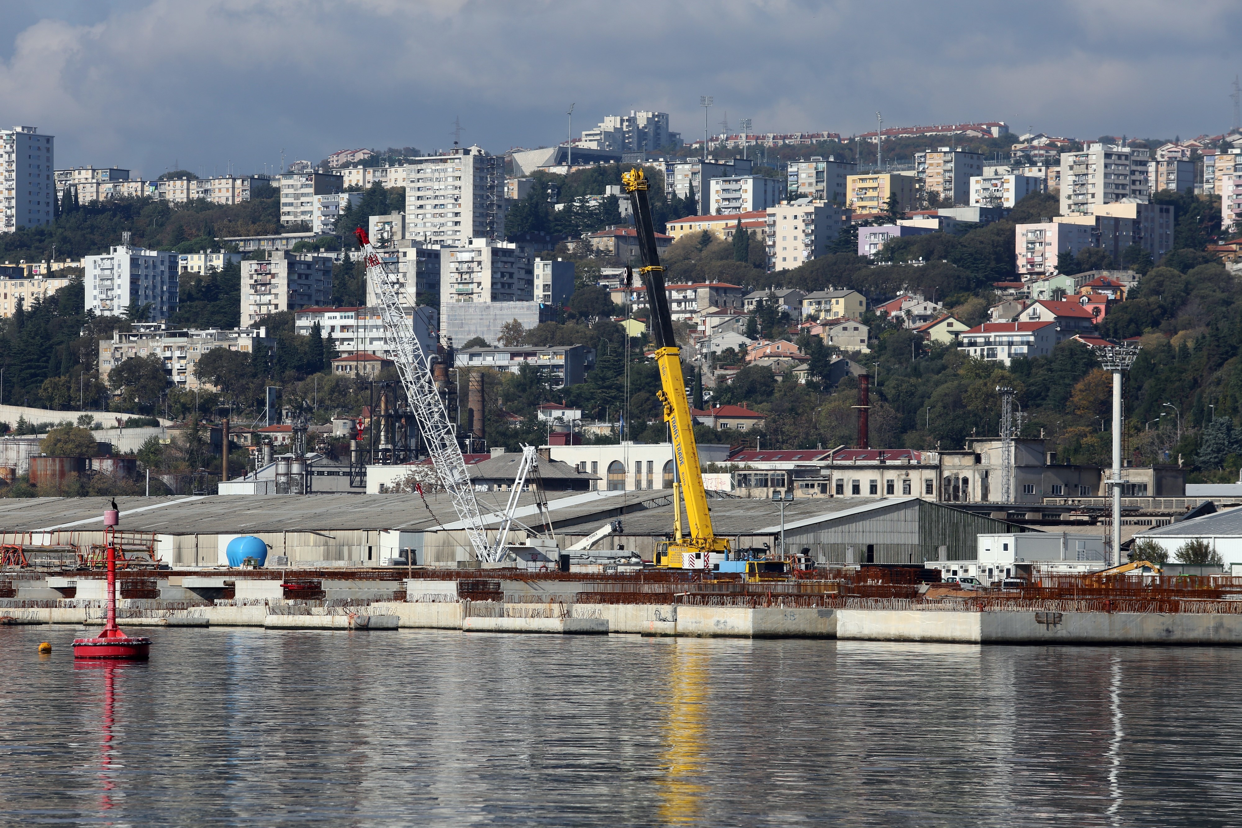 Rijeka: Gradilište zapadnog kontejnerskog terminala rijecke luke na Zagrebackoj obali 09.11.2018., Rijeka - Gradiliste zapadnog kontejnerskog terminala rijecke luke na Zagrebackoj obali. Photo: Goran Kovacic/PIXSELL