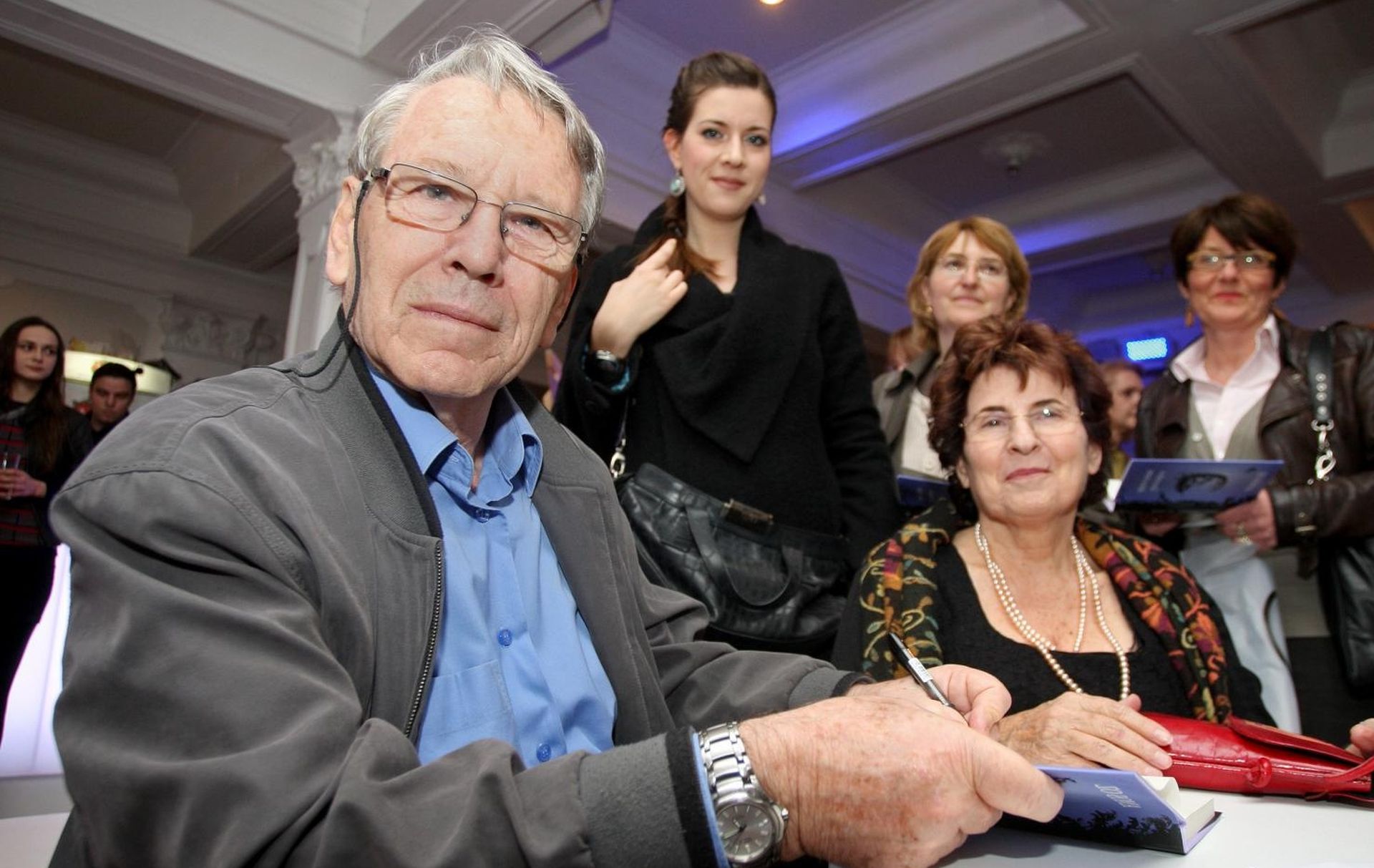 17.03.2011., kino Europa, Zagreb - Poznati izraelski pisac Amos Oz na tribini Razotkrivanje. 
Photo: Igor Kralj/PIXSELL