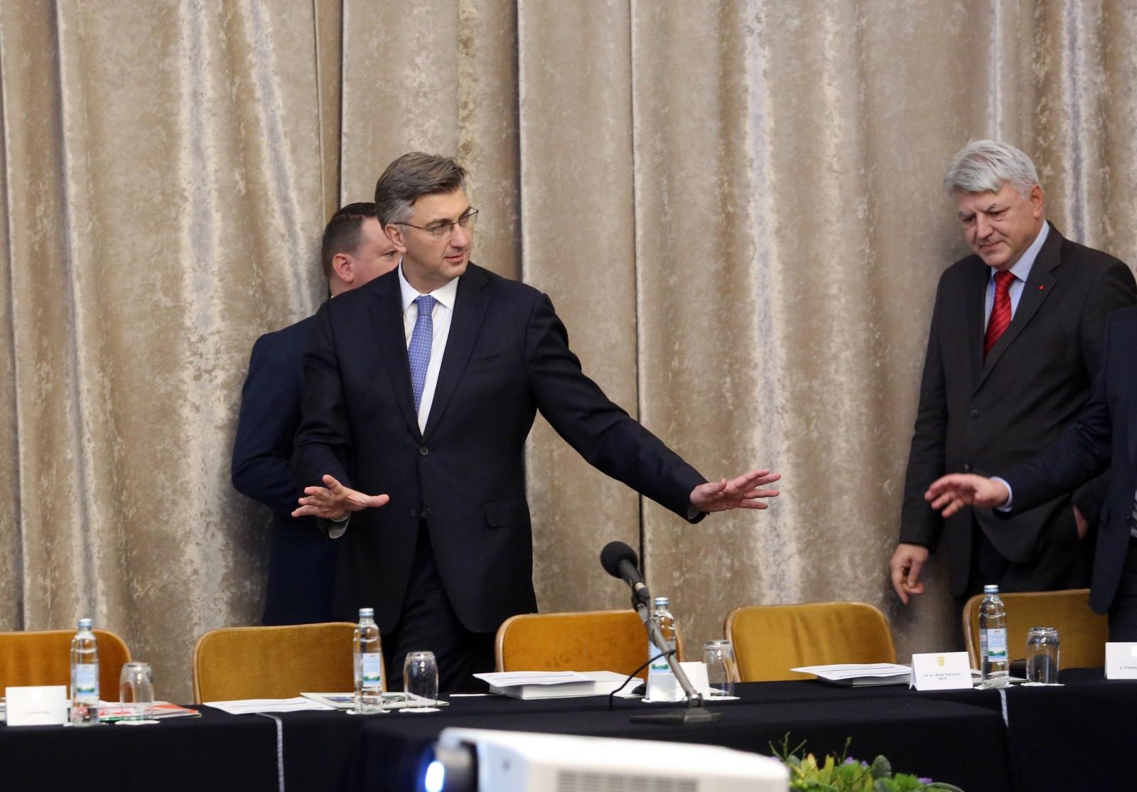 11.12.2018., Rijeka -  Peti sastanak Vlade Republike Hrvatske sa zupanima odrzan u Pomorskom i povijesnom muzeju Hrvatskog primorja - Guvernerovoj palaci. Andrej Plenkovic. 
Photo: Goran Kovacic/PIXSELL