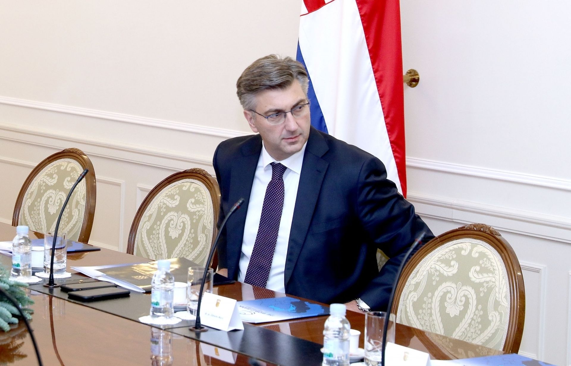 12.12.2018., Banski dvori, Zagreb - Premijer Plenkovic se u miru i tisini priprema za sastanak s potpredsjednikom Svjetske banke za Europu i Sredisnju Aziju Cyrilom Mullerom. 

Photo: Patrik Macek/PIXSELL
