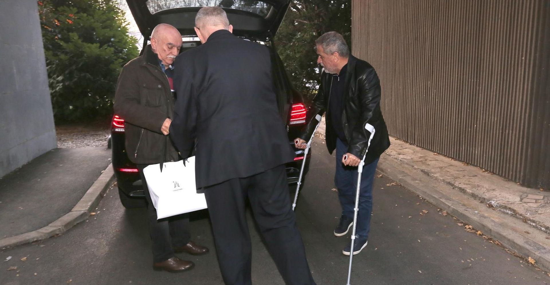 18.12.2018., Zagreb - Gradonacelnik Zagreba Milan Bandic se pojavljuje na radnom mjestu, u Gradskom poglavarstvu, nakon bolesti. 
photo: Tomislav Miletic/PIXSELL