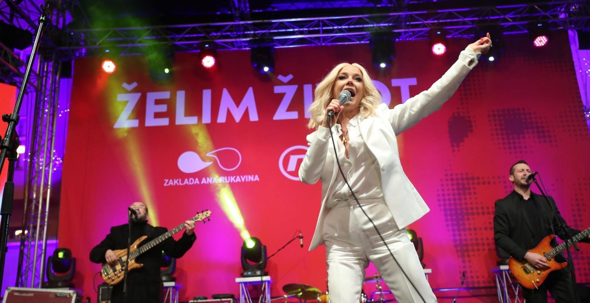 Zagreb: 13. humanitarni božićni koncert Želim život 18.12.2018., Zagreb - Na Trgu bana Josipa Jelacica odrzan je 13. humanitarni bozicni koncert "Zelim zivot" Zaklade Ana Rukavina. Maja Suput. Photo: Sanjin Strukic/PIXSELL
