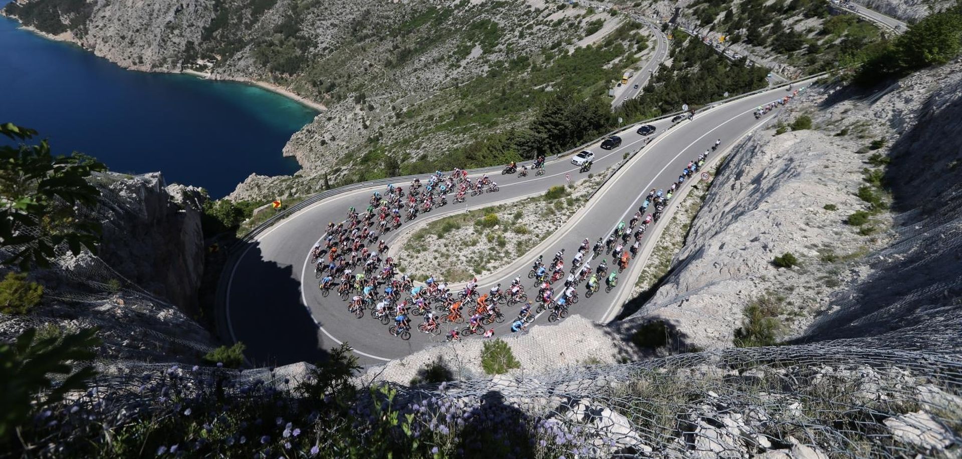21.04.2016., Makarska - Dio trece etape biciklisticke utrke Tour of Croatia od Makarske do Sibenika prolazi primorskim i unutasnjim dijelom srednje Dalmacije. Krajolik Dubaca gdje biciklisti s morske strane ulaze u unutrasnjost osim po usponu  biciklistima ce ostati u sijecanju po ljepoti prizora. 
Photo: Ivo Cagalj/PIXSELL