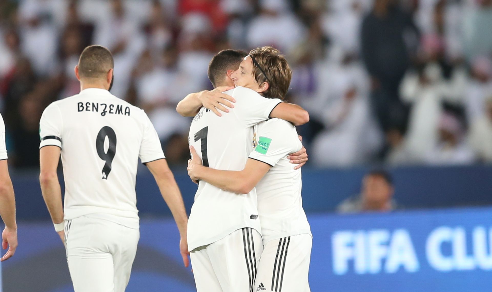 epa07245566 Players of Real Madrid CF celebrate after scoring goal during the FIFA Club World Cup 2018 final match between Real Madrid CF and Al Ain FC in Abu Dhabi, United Arab Emirates, 22 December 2018.  EPA/ALI HAIDER