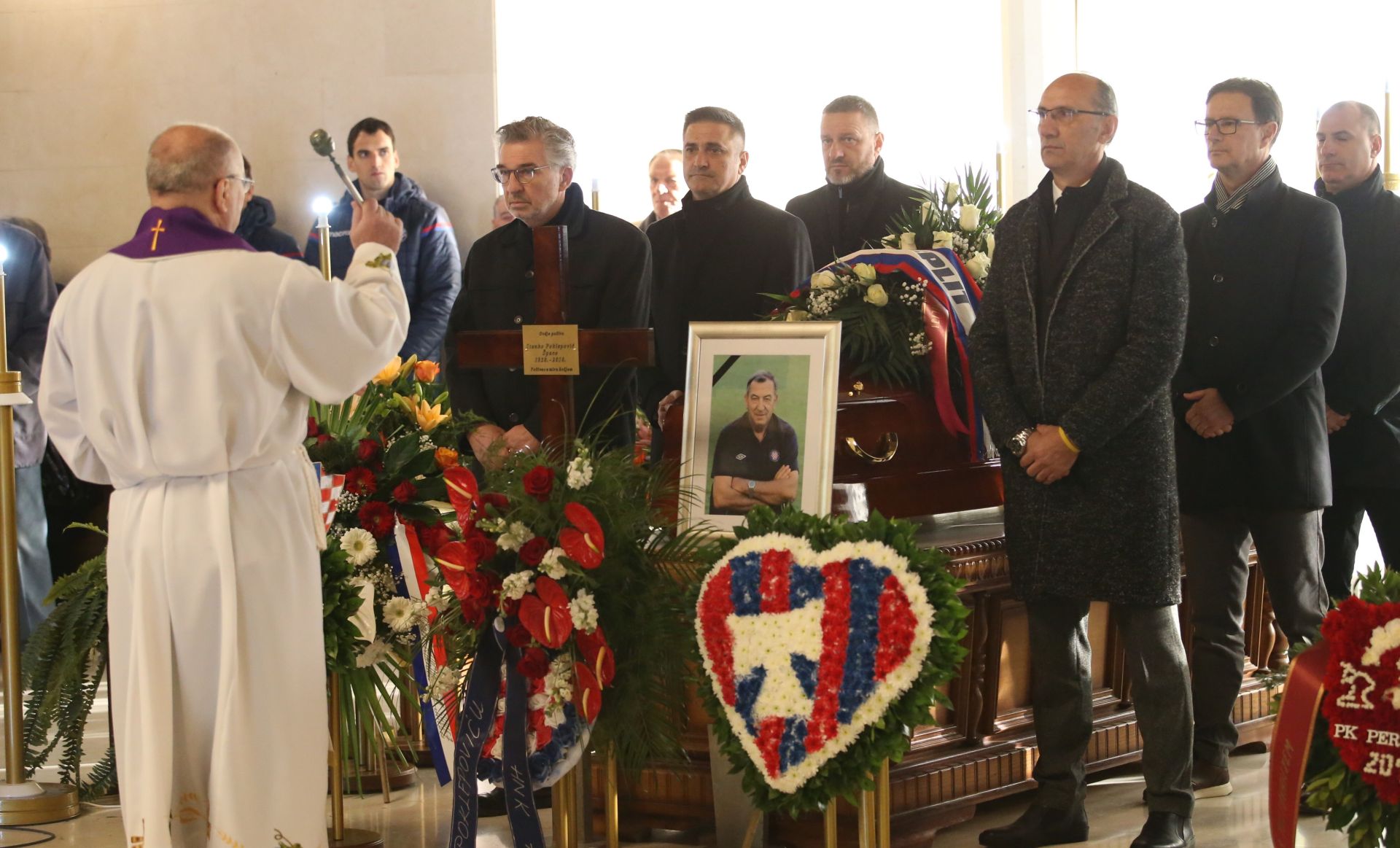 Split: Posljednji ispraćaj Stanka Poklepovića na groblju Lovrinac 28.12.2018., Split - Posljednji ispracaj Stanka Poklepovica Space na groblju Lovrinac. 
Photo: Ivo Cagalj/PIXSELL