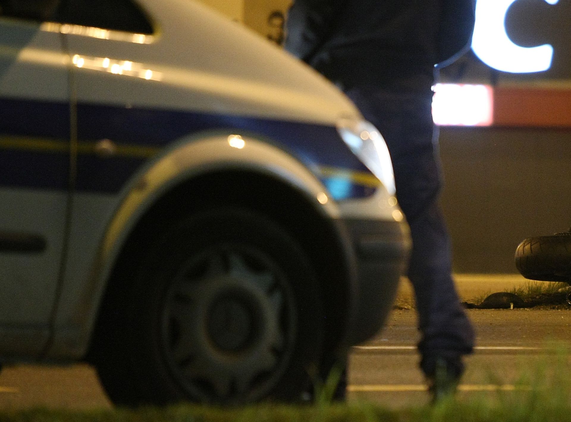 06.03.2014., Zagreb - Ocevid prometne nesrece u Zaprudju ispod mosta Mladosti u kojoj je prilikom pada sa motora poginula jedna osoba.
Photo: Grgur Zucko/PIXSELL
