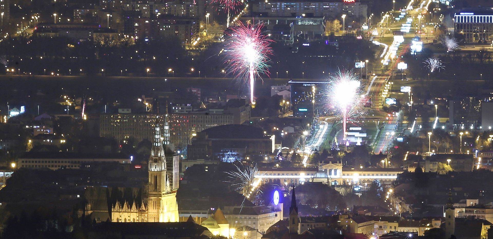 01.01.2018., Zagreb - Pogled s Medvednice na novogodisnji vatromet u gradu Zagrebu.
Photo: Igor Kralj/PIXSELL