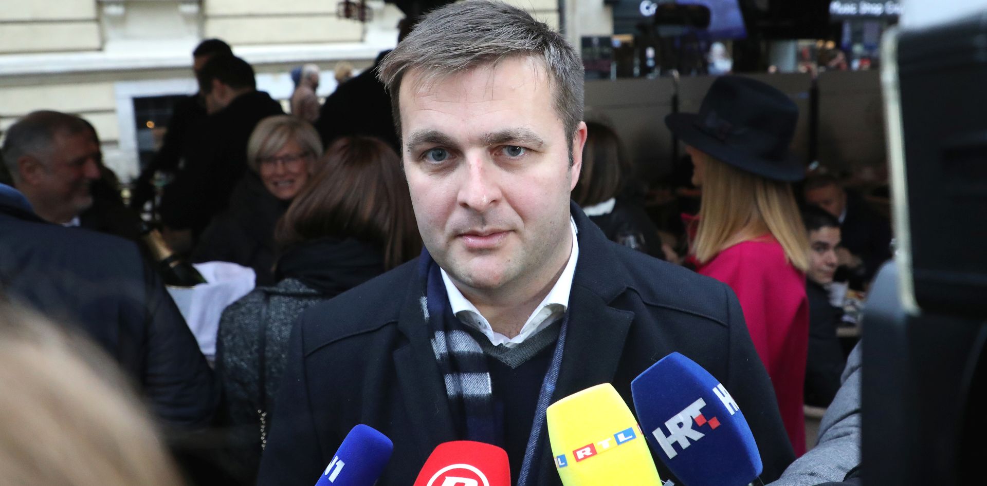 Zagreb, 24.12.2018. - Ministar zatite okolia i energetike Tomislav Æoriæ (na fotografiji) dao je izjavu medijima u centru Zagreba. foto HINA/ Lana SLIVAR DOMINIÆ/ lsd