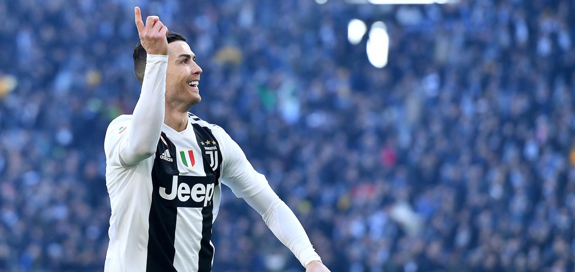 epa07252529 Juventus' player Cristiano Ronaldo celebrates after scoring the 1-0 goal during the Italian Serie A soccer match between Juventus FC and UC Sampdoria at Allianz stadium in Turin, Italy, 29 December 2018.  EPA/ALESSANDRO DI MARCO