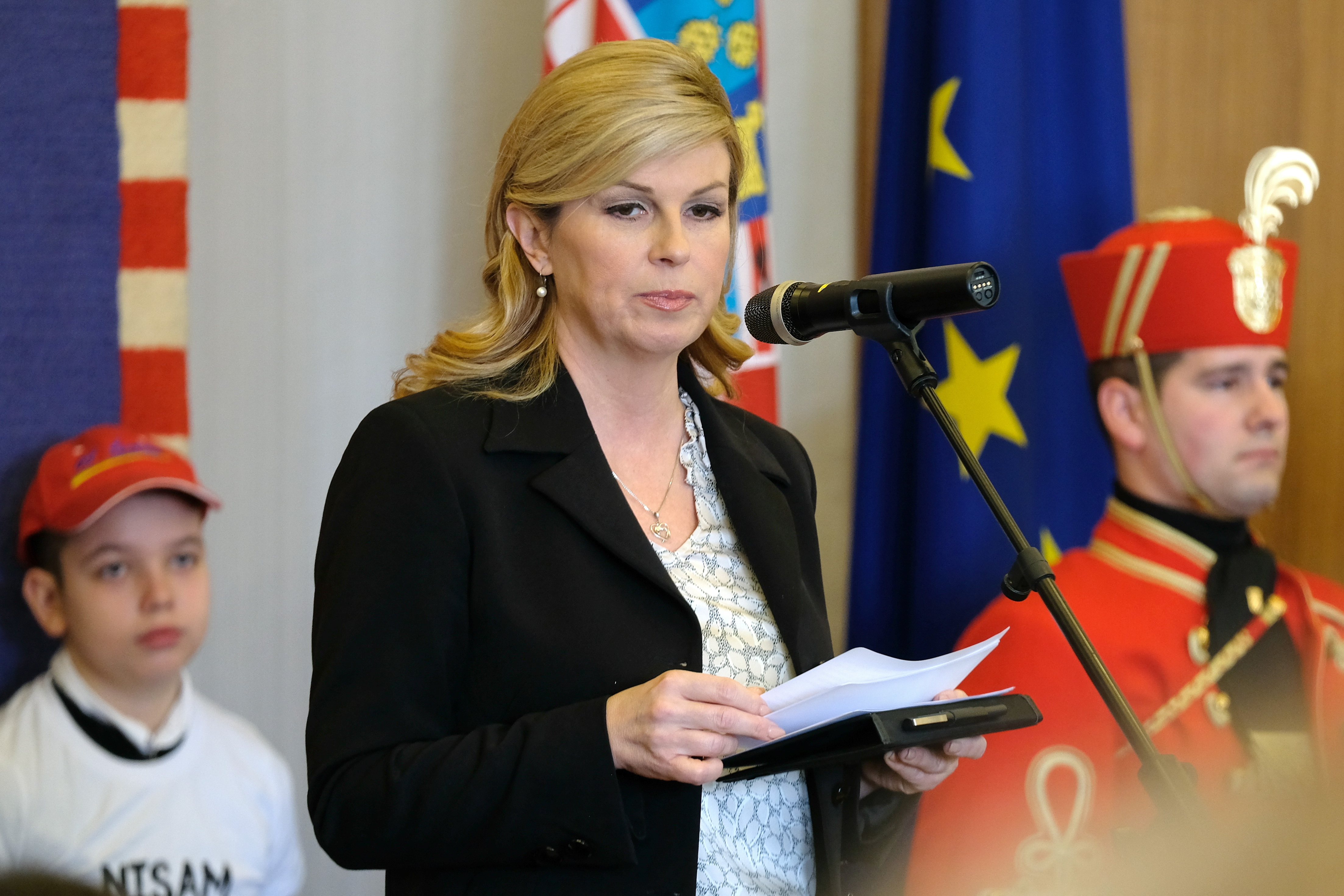 Zagreb, 26.01.2019. - 'Dan otvorenih vrata' na temu "Za ljepšu našu - Gospodarenje otpadom" održala se u Uredu predsjednice Republike Kolinde Grabar Kitarović.
Na fotografiji Kolinda Grabar Kitarović.
foto HINA/ Edvard ŠUŠAK/ es