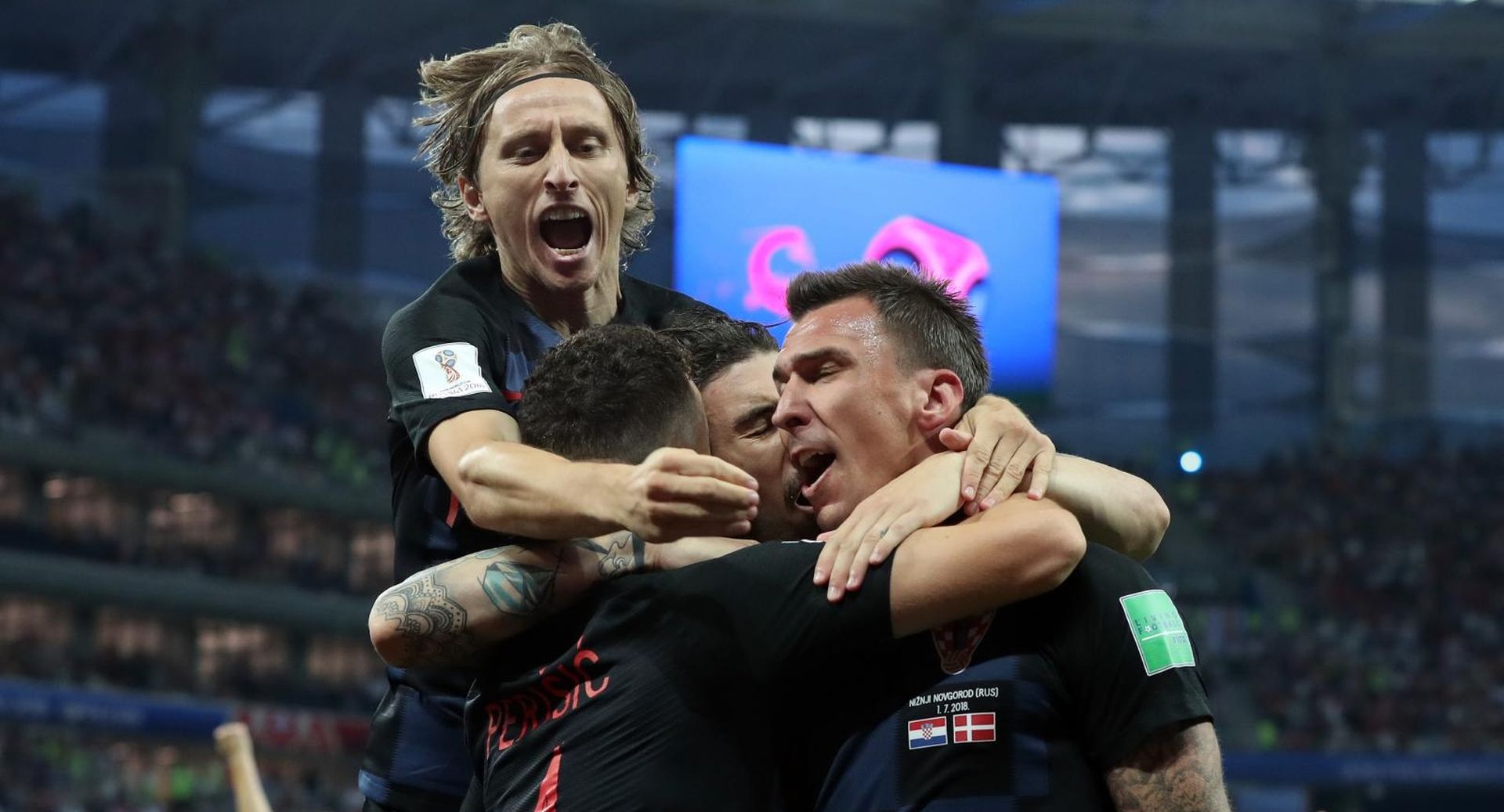 Nižnji Novgorod: Hrvatska i Danska u osmini finala na Svjetskom prvenstvu 01.07.2018., Niznji Novgorod, Rusija - Svjetsko nogometno prvenstvo 2018., osmina finala, Hrvatska - Danska. Mario Mandzukic, Luka Modric  Photo: Igor Kralj/PIXSELL