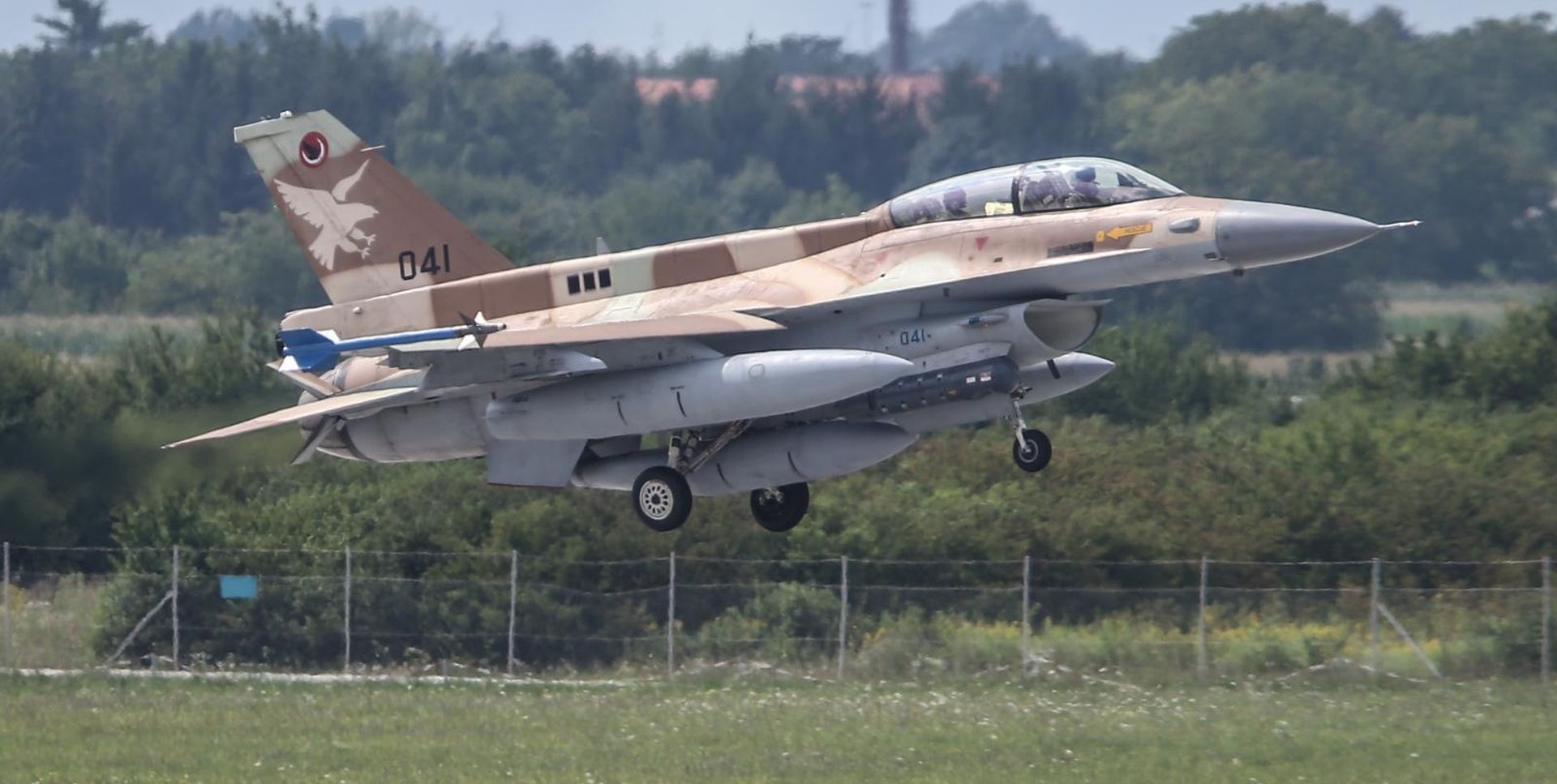02.08.2018., Zagreb - Tri borbena aviona F-16 Barak Izraelskog ratnog zrakoplovstva sletjela su u vojarnu Pukovnik Marko Zivkovic u sklopu posjeta Republici Hrvatskoj. Vlada RH u ozujku ove godine donijela je odluku o kupnji 12 takvih izraelskih aviona, a prva dva bit ce isporucena do 2020. Photo: Igor Soban/PIXSELL