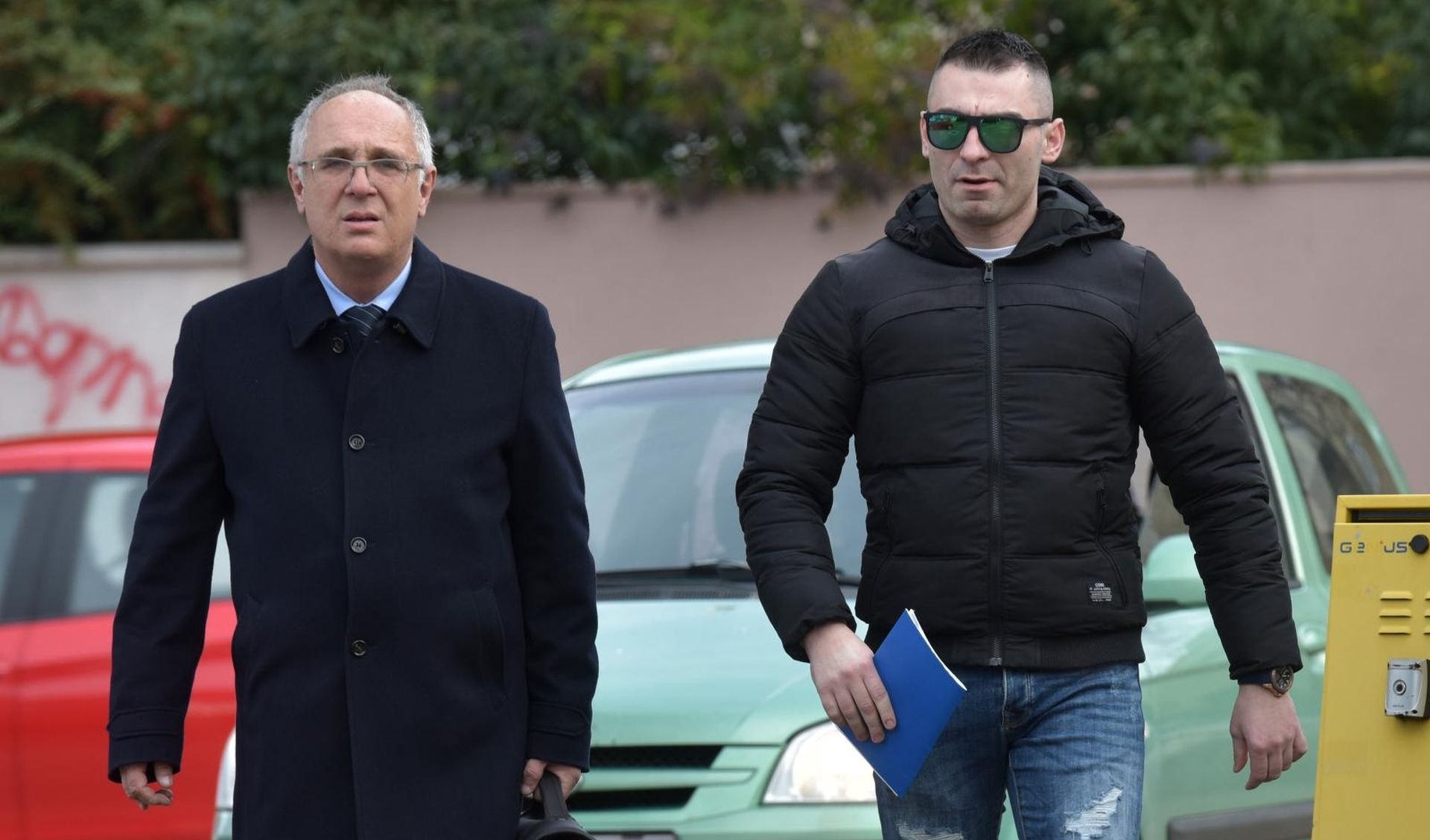 Zadar: Na Općinskom sudu počelo ponovljeno suđenje Daruvarcu za premlaćivanje djevojke 09.01.2019., Zadar - Na Opcinskom sudu pocelo je ponovljeno sudjenje Darku Kovacevicu Daruvarcu zbog premlacivanja djevojke. Dosao je u pratnji odvjetnika Borisa Radmana. 

Photo: Dino Stanin/PIXSELL