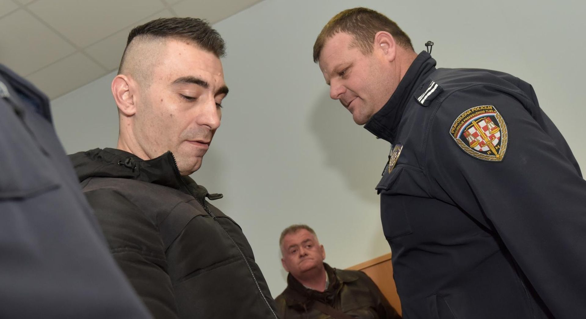 Zadar: Na Općinskom sudu počelo ponovljeno suđenje Daruvarcu za premlaćivanje djevojke 09.01.2019., Zadar - Na Opcinskom sudu pocelo je ponovljeno sudjenje Darku Kovacevicu Daruvarcu zbog premlacivanja djevojke. 
Photo: Dino Stanin/PIXSELL