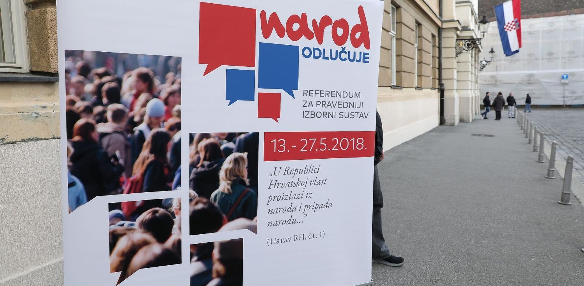 Zagreb: GI Narod odlučuje traži raspisivanje referenduma 16.01.2019., Zagreb - Aktivisti gradjanske inicijative Narod odlucuje dijelili su ispred Sabora letke i pozivali na raspisivanje referenduma. Photo: Patrik Macek/PIXSELL