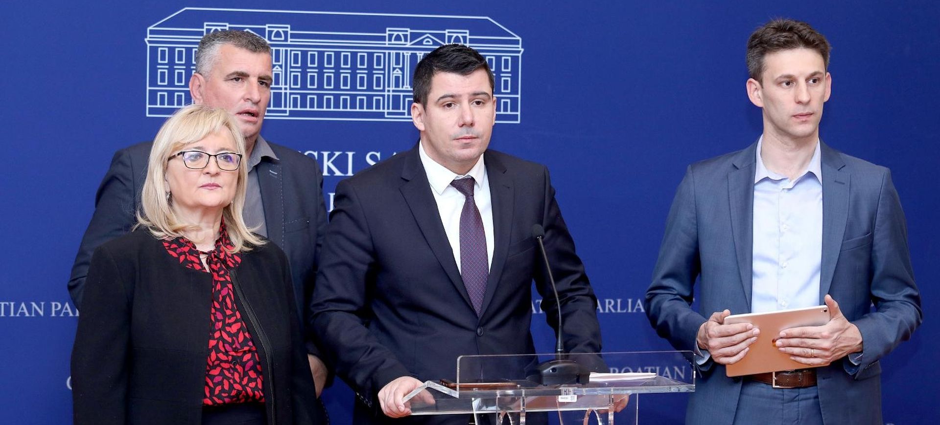 Zagreb: Konferencija za medije MOST-a 17.01.2019., Zagreb- U Saboru je odrzana konferencija za medije kluba zastupnika MOST-a na kojoj su govorili Nikola Grmoja, Bozo Petrov, Miro Bulj i Ines Strenja Linic. 

Photo: Patrik Macek/PIXSELL