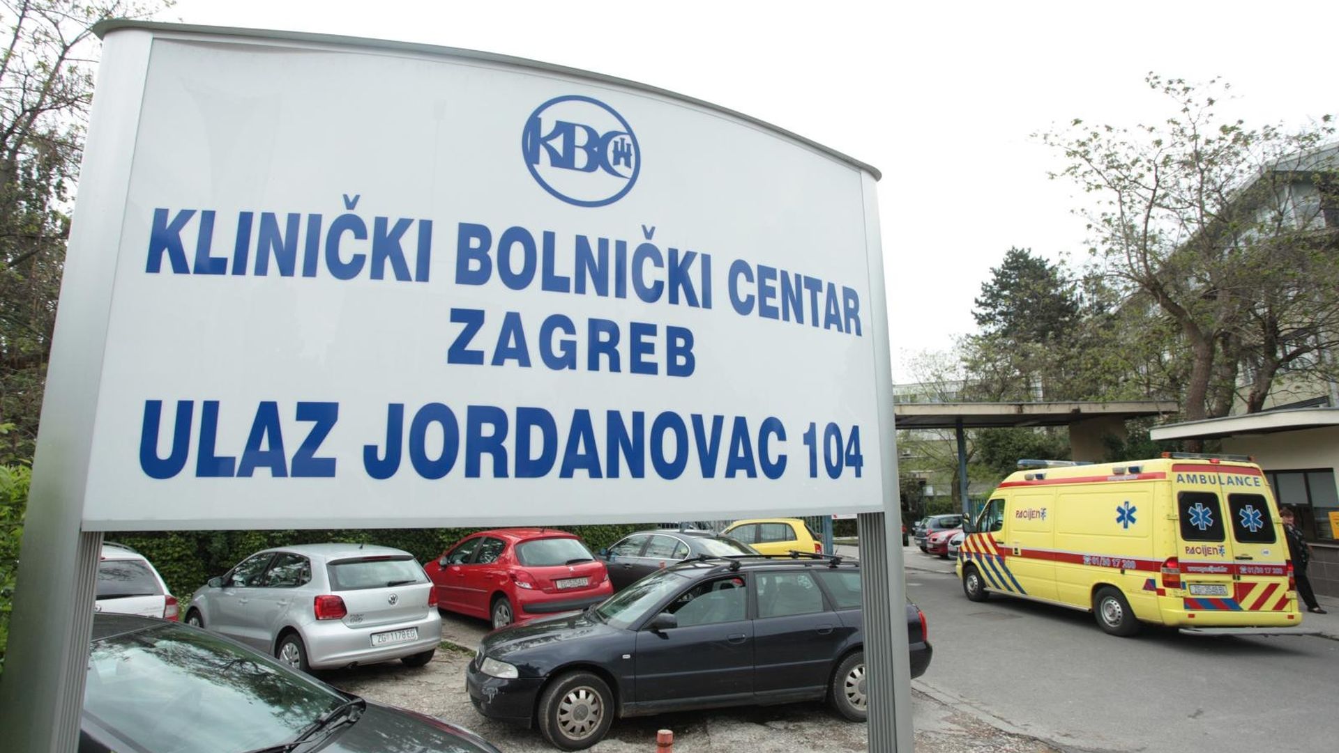 24.04.2014., Zagreb - Ulaz u Kliniku za plucne bolesti Jordanovac.
Photo: Grgur Zucko/PIXSELL