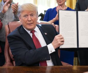 epa07334224 US President Donald J. Trump (C) meets with American manufacturers and signs an Executive Order to 'strengthen the Trump Administration's 'Buy American' policy' in the Oval Office of the White House in Washington, DC, USA, 31 January 2018. The President used the opportunity to speak to the media about his upcoming summit with North Korea, as well as his admonishment of his intelligence chiefs.  EPA/JIM LO SCALZO