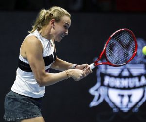 epa07338234 Donna Vekic of Croatia in action against Vera Zvonareva of Russia during their semi final match at the St. Petersburg Ladies Trophy 2019 tennis tournament in St.Petersburg, Russia, 02 February 2019.  EPA/ANATOLY MALTSEV