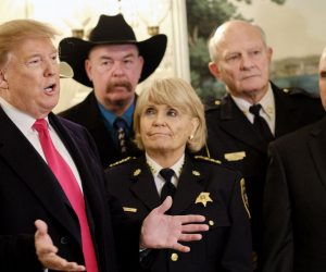 epa07363174 US President Donald J. Trump (L), with US Vice President Mike Pence (R), speaks to the press after meeting with sheriffs from across the country before departing for a rally in Texas, in the Diplomatic Reception Room at the White House in Washington, DC, USA, on 11 February 2019.  EPA/T.J. Kirkpatrick / Bloomberg POOL