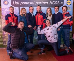 FOTO: Jadran Kapović iz HGSS-a, voditeljica Sektora korporativnih komunikacija Lidla Hrvatska Marina Dijaković, predsjednik Uprave Lidla Hrvatska Boris Lozić, pročelnik HGSS-a Josip Granić, voditeljica odnosa s javnošću Lidla Hrvatska Lana Jugo, član Uprave za nabavu i marketing Lidla Hrvatska Bojan Vuković, Luka Havliček iz HGSS-a, (dolje) Bojan Navojec i Mario Petreković, zaštitna lica kampanje