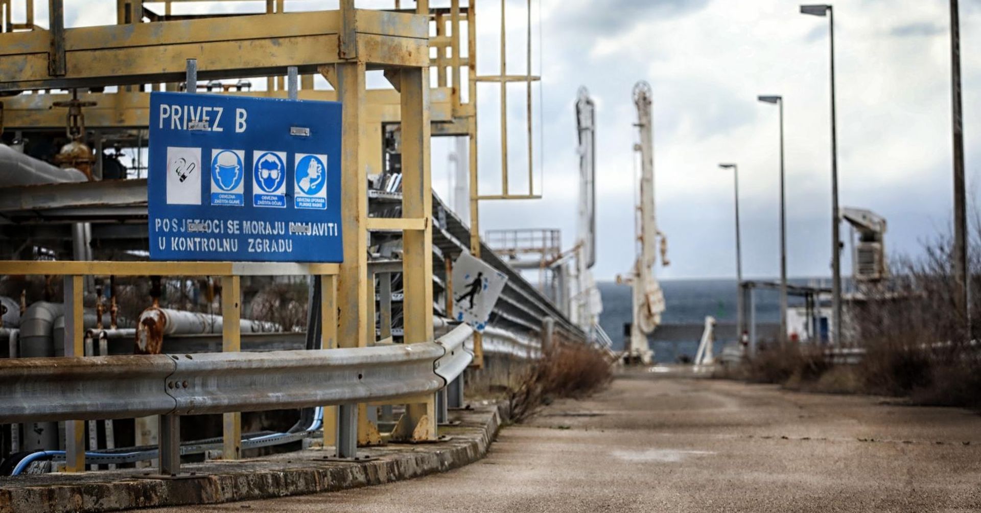 02.04.2018., Omisalj - Mjesto gdje je predvidjena izgradnja novog plutajuceg LNG-a.

Photo: Boris Scitar/Vecernji list/PIXSELL