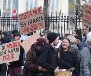 04.02.2019.,Zagreb - Prosvjed protiv rezova budzeta ispred Ministarstva kulture. Prosvjednici su pozvani u ministarstvo na razgovor sa ministricom ali se nisu odazvali. 
Photo: Dalibor Urukalovic/PIXSELL