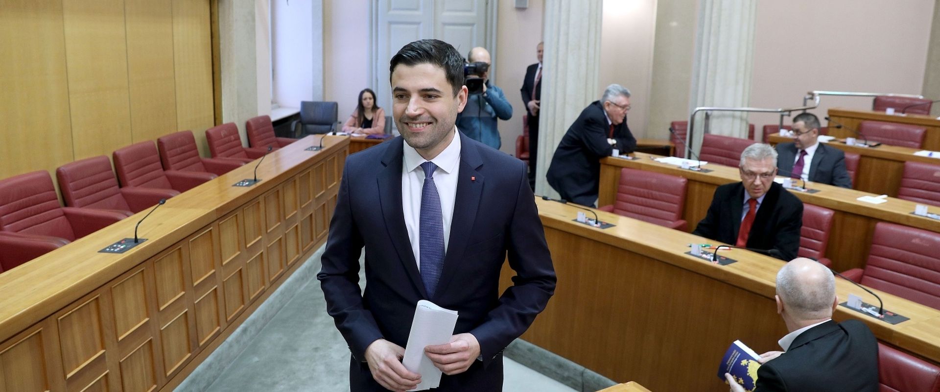 Zagreb: Sabor raspravljao o plaćama sudaca i pravosudnih dužnosnika 06.02.2019., Zagreb - Sabor je 11. sjednicu  nastavio raspravom o konacnom prijedlogu zakona o placama sudaca i drugih pravosudnih duznosnika. Davor Bernardic.
Photo: Patrik Macek/PIXSELL