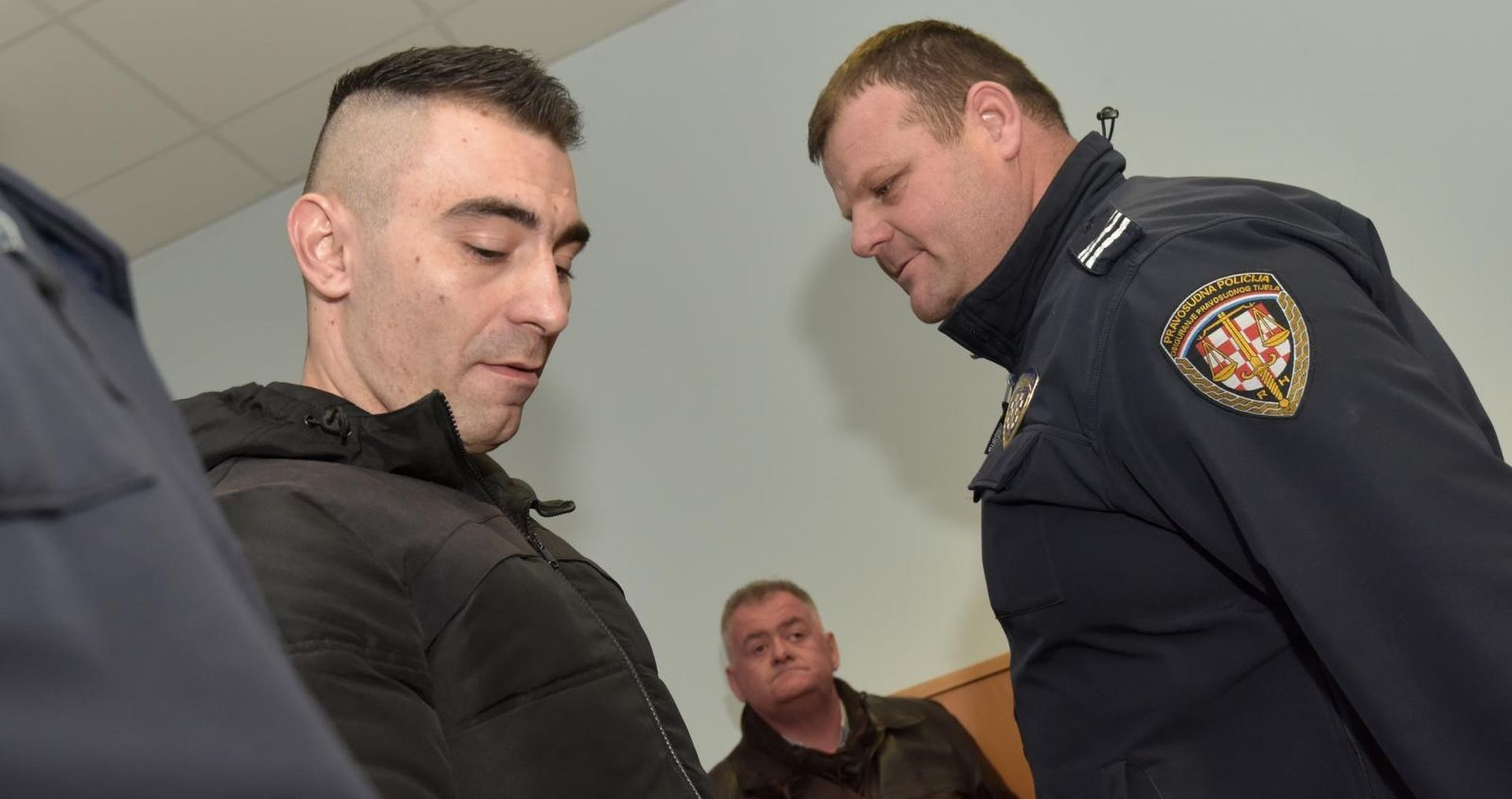 Zadar: Na Općinskom sudu počelo ponovljeno suđenje Daruvarcu za premlaćivanje djevojke 09.01.2019., Zadar - Na Opcinskom sudu pocelo je ponovljeno sudjenje Darku Kovacevicu Daruvarcu zbog premlacivanja djevojke. 
Photo: Dino Stanin/PIXSELL