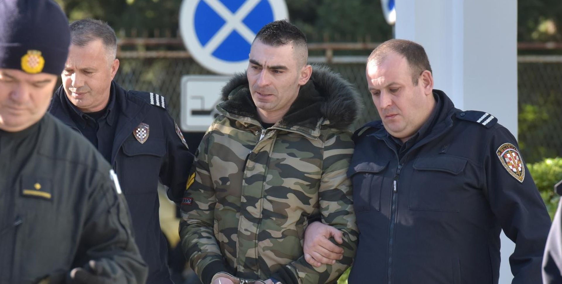 Zadar: Daruvarac za brutalno premlaćivanje djevojke dobio pet godina zatvora 10.01.2019., Zadar -   Darko Kovacevic Daruvarac optuzen je danas na Opcinskom sudu na kaznu zatvora u trajanju od pet godina. 
Photo: Dino Stanin/PIXSELL