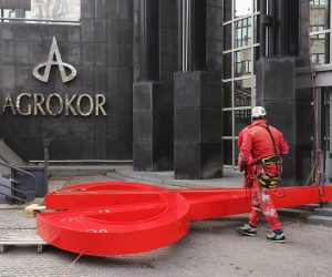 10.12.2017., Zagreb - Danas je sa Ciboninog tornja skinut logo Agrokora. 
Photo: Tomislav Miletic/PIXSELL