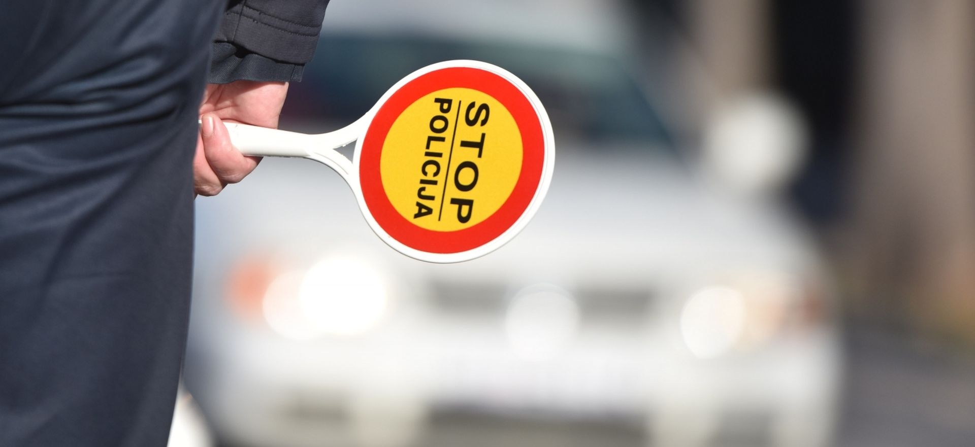 Šibenik: Policijska akcija suzbijanja prekršaja vozača prema pješacima 12.02.2019., Sibenik - Policija Sibensko-kninske zupanije provodi akciju suzbijanja prekrsaja vozaca prema pjesacima zbog ucestalih prometnih nesreca u kojima su sudjelovali pjesaci. 

Photo: Hrvoje Jelavic/PIXSELL