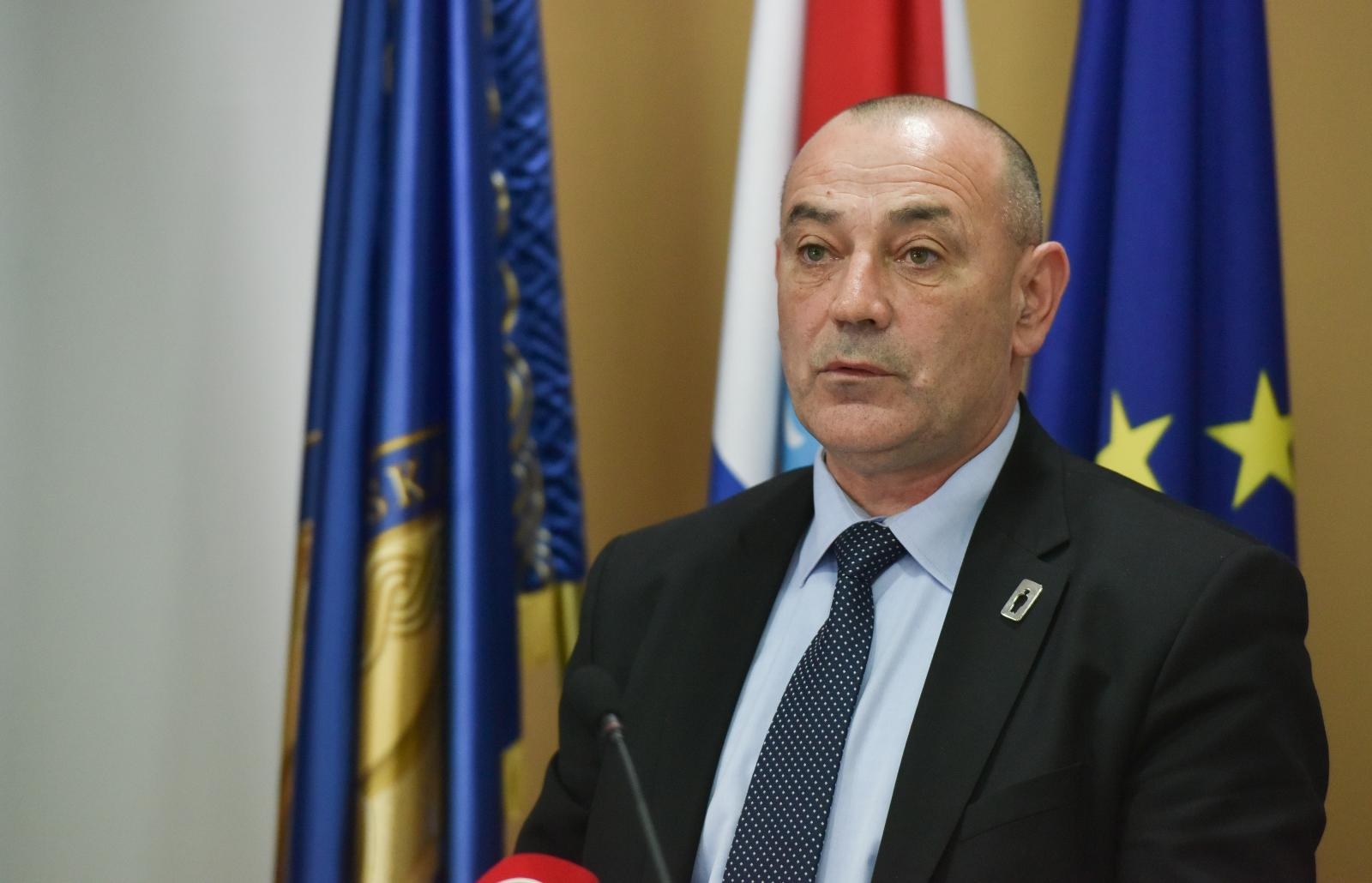 Zagreb: Ministarstvo branitelja i Sveučilište u Zagrebu potpisali sporazum o suradnji 14.01.2019., Zagreb - Ministarstvo hrvatskih branitelja i Sveucilste u Zagrebu sklopilii su Sporazum o suradnji kojim se utvrdjuje ostvarivanje, unaprjedjenje i promicanje zajednickih ciljeva i zadaca u podizanju kvalitete znanstvenog, istrazivackog, obrazovnog i strucnog rada u podrucju ekshumacije i obrade posmrtnih ostataka zrtava. Ministar hrvatskih branitelja Tomo Medved. Photo: Davorin Visnjic/PIXSELL