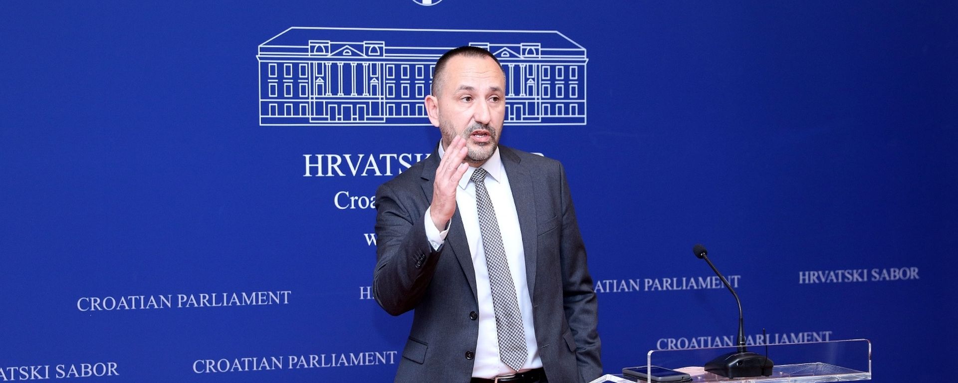 Zagreb: Hrvoje Zekanović reagirao na jučerašnji istup Milorada Pupovca  14.02.2019., Zagreb - Zastupnik Hrvoje Zekanovic odrzao je u Saboru konferenciju za medije na kojoj je reagirao na jucerasnji istup Milorada Pupovca. 
Photo: Patrik Macek/PIXSELL