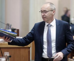 Zagreb: Sabor raspravlja o oporbenoj interpelaciji o radu Vlade vezano na nabavu zrakoplova 14.02.2019., Zagreb - Sabor RH. Rasprava o oporbenoj interpelaciji o radu Vlade zbog propale kupnje borbenih aviona F-16 C/D Barak od Izraela. Damir Krsticevic . Photo: Sanjin Strukic/PIXSELL