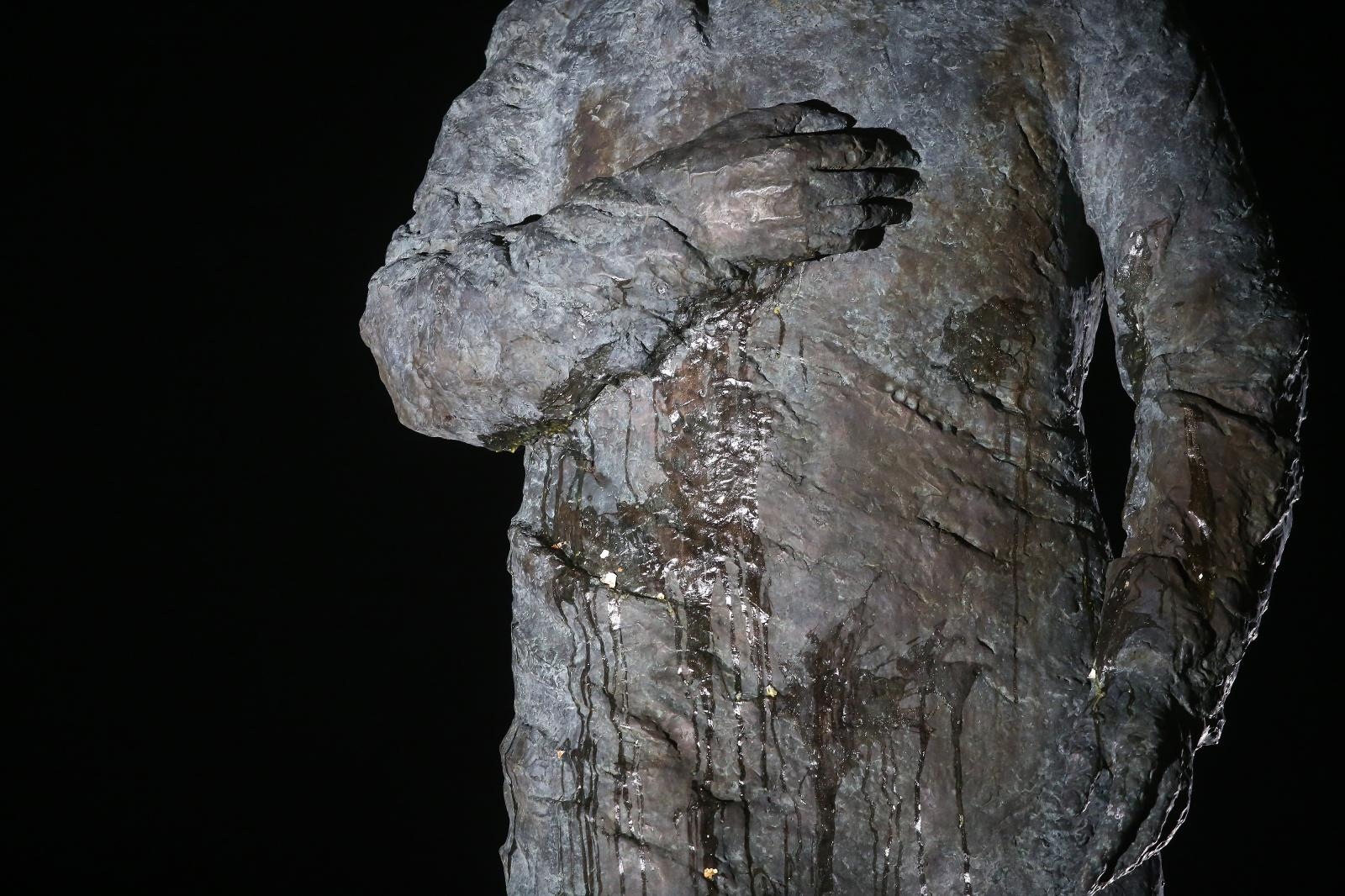 Zagreb: Nepoznati počinitelj bacio jaja na spomenik Franji Tuđmanu 14.02.2019., Zagreb - Broncani spomenik prvom hrvatskom predsjedniku Franji Tudjmanu. Nepoznati pocinitelj bacio jaja na spomenik Franji Tudjmanu. 

Photo: Luka Stanzl/PIXSELL