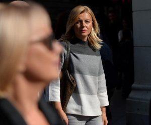 14.10.2017., Zagreb - Mirijana Hrga u drustvu kolega prosetala gradom. 
Photo: Marko Lukunic/PIXSELL